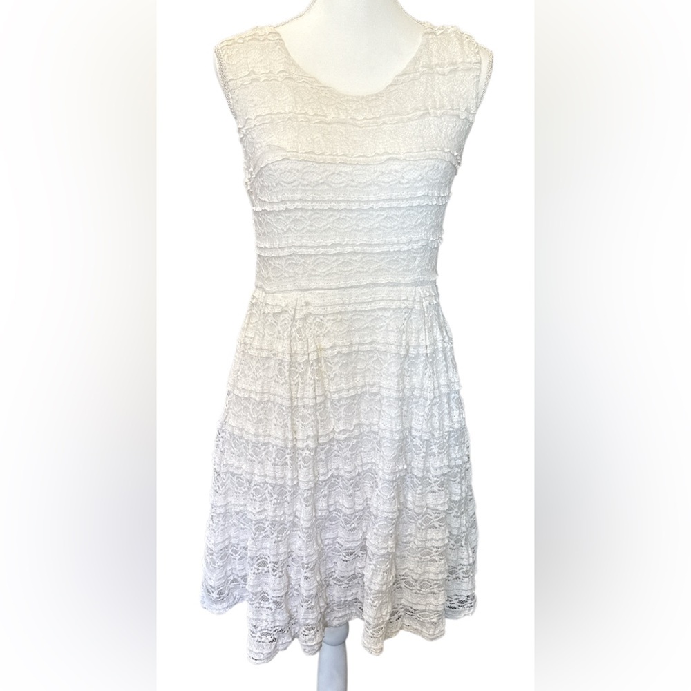 Matilda Jane Ivory sleeveless lace dress size 6 Nylon
